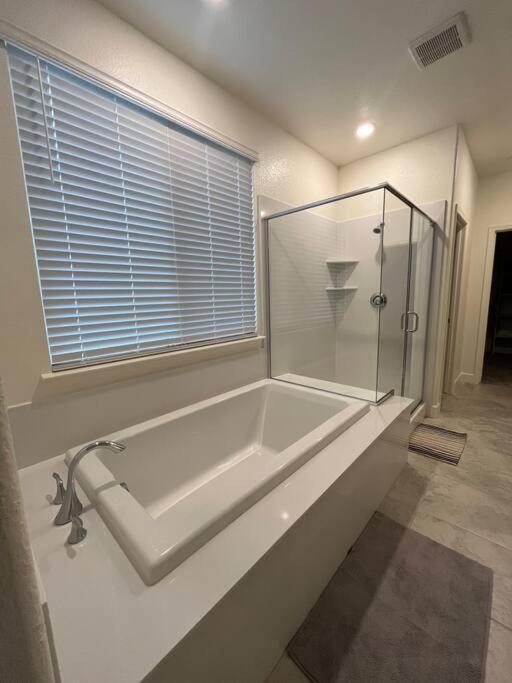 Brand-New, Beautiful & Stylish Home In Sacramento! Εξωτερικό φωτογραφία